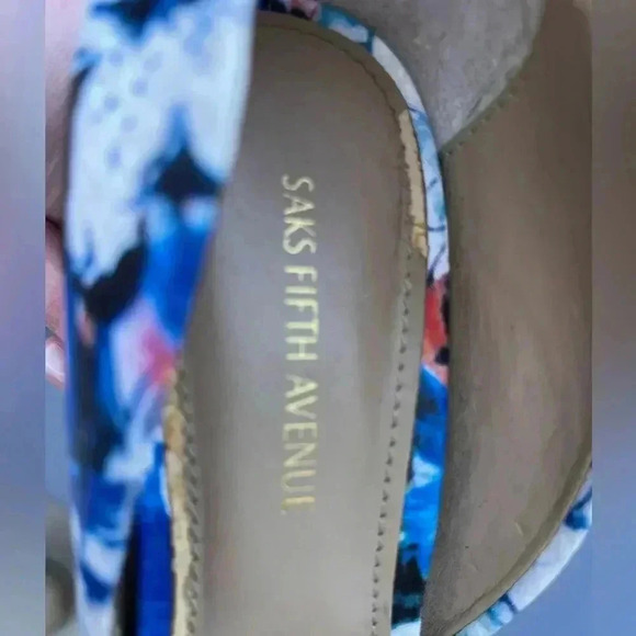Saks Fifth Ave Felicity D'Orsay, 4-inch heel, Floral Print. EUC! - Picture 6 of 8